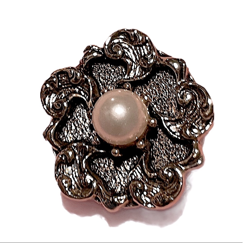 antique button cover goldtone pearl flower center 1” Circle Jewelry vintage